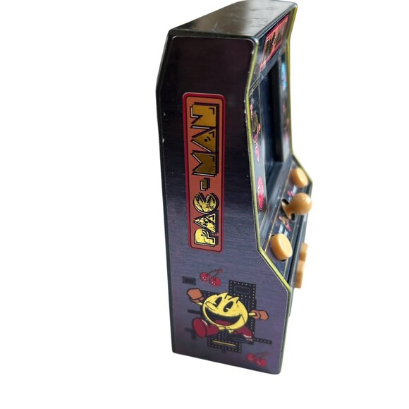 Arcade Classics, Pac-Man Color LCD Retro Mini Arcade Game Basic Tested - Picture 3 of 5